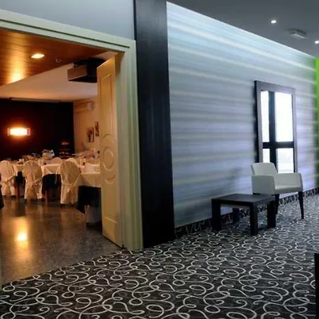 伽登尼亚酒店 3* 普罗迪卡纳韦塞