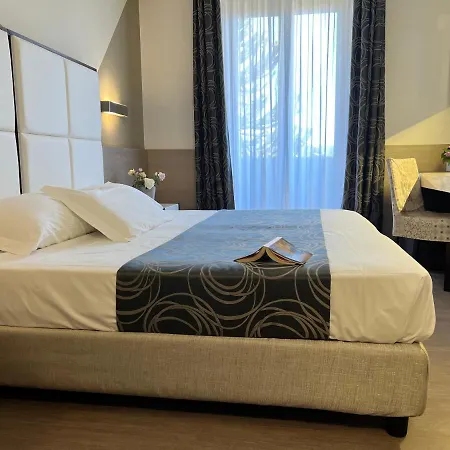 伽登尼亚酒店 酒店