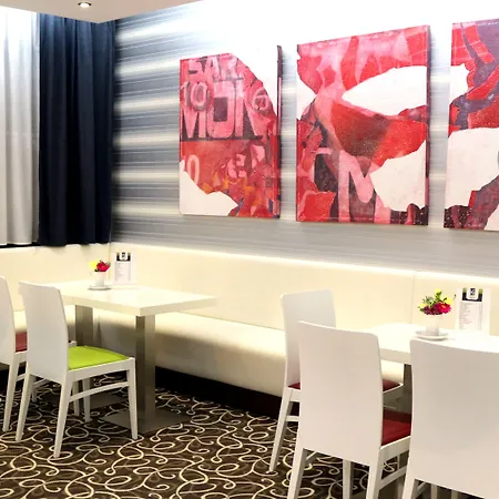 伽登尼亚酒店 3*