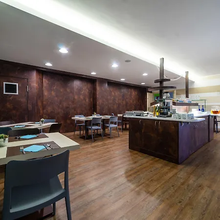 伽登尼亚酒店 酒店