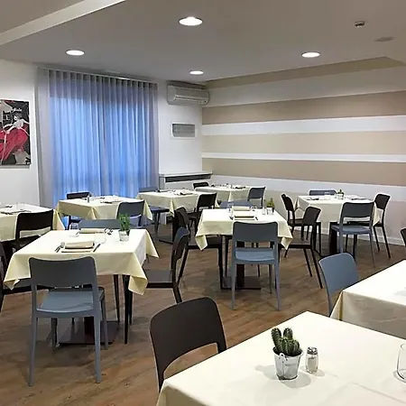 Gardenia Hotel 3*