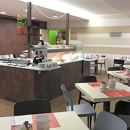 Gardenia Hotel 3*