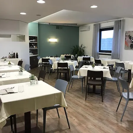 伽登尼亚酒店 酒店