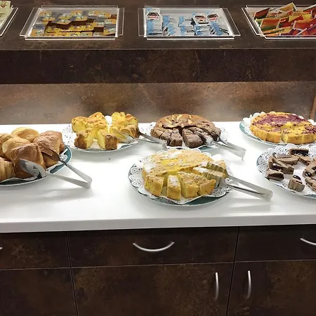 伽登尼亚酒店 酒店 3*